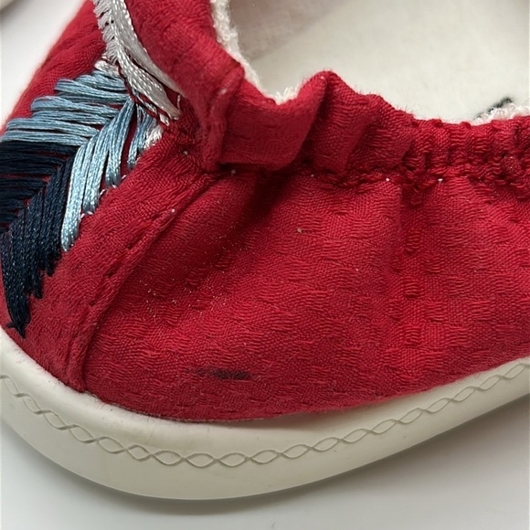 Time And Tru Red Memory Foam Sneakers Size 11 | Women’s Casual Slip-On | NWT - Picture 6 of 10